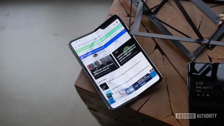 Hứa hẹn, nhưng Samsung vẫn chưa thể ấn định ngày ra mắt Galaxy Fold - Ảnh 1. Hứa hẹn, nhưng Samsung vẫn chưa thể ấn định ngày ra mắt Galaxy Fold - Ảnh 1.