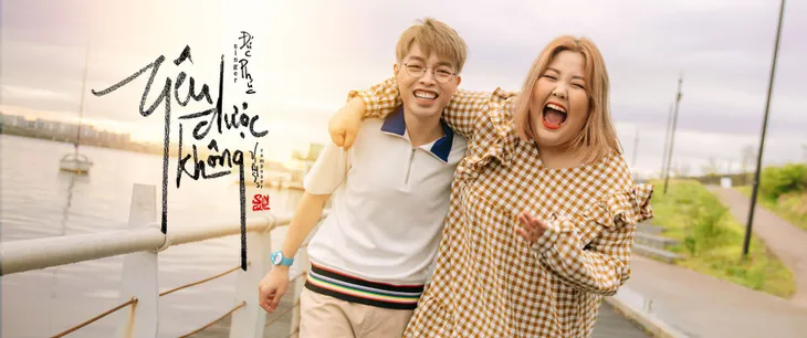 Đức Phúc kể chuyện tình ngọt ngào với nàng béo Hàn Quốc trong MV mới - Ảnh 3. Đức Phúc kể chuyện tình ngọt ngào với nàng béo Hàn Quốc trong MV mới - Ảnh 3.