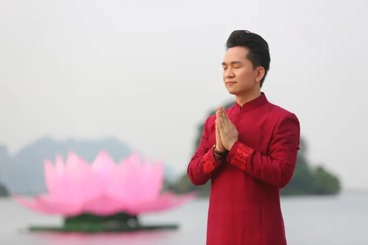 MC Hạnh Phúc cùng 100 nghệ sĩ quốc tế trình diễn trước hàng vạn khán giả - Ảnh 3. MC Hạnh Phúc cùng 100 nghệ sĩ quốc tế trình diễn trước hàng vạn khán giả - Ảnh 3.