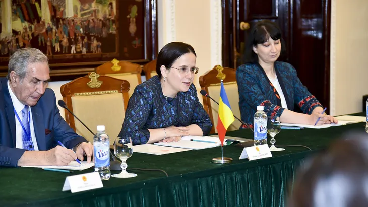 Tham vấn chính trị Việt Nam - Romania - Ảnh 3. Tham vấn chính trị Việt Nam - Romania - Ảnh 3.