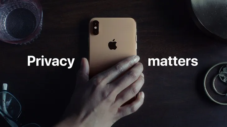 Google mỉa mai Apple: iPhone quá chát, quyền riêng tư không phải là món hàng xa xỉ - Ảnh 2. Google mỉa mai Apple: iPhone quá chát, quyền riêng tư không phải là món hàng xa xỉ - Ảnh 2.