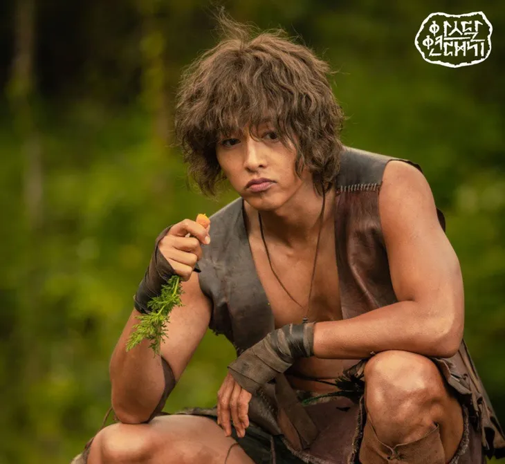 Song Joong Ki tiết lộ lý do nhận vai chính trong Asadal Chronicles - Ảnh 2. Song Joong Ki tiết lộ lý do nhận vai chính trong Asadal Chronicles - Ảnh 2.