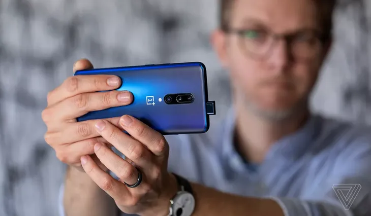 Cận cảnh OnePlus 7 Pro: Chiếc smartphone sát thủ iPhone! - Ảnh 5. Cận cảnh OnePlus 7 Pro: Chiếc smartphone sát thủ iPhone! - Ảnh 5.