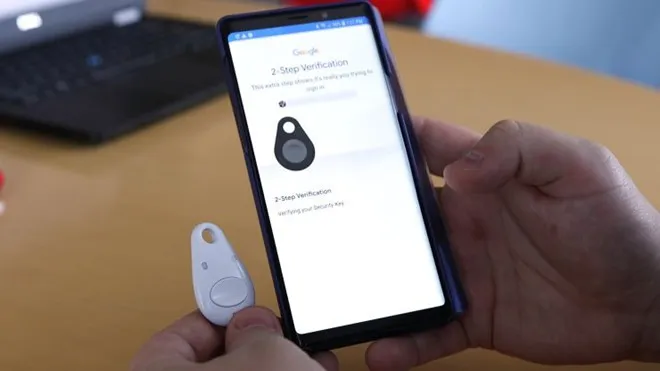 Google thay khóa bảo mật Bluetooth vì có khả năng bị hack - Ảnh 1. Google thay khóa bảo mật Bluetooth vì có khả năng bị hack - Ảnh 1.