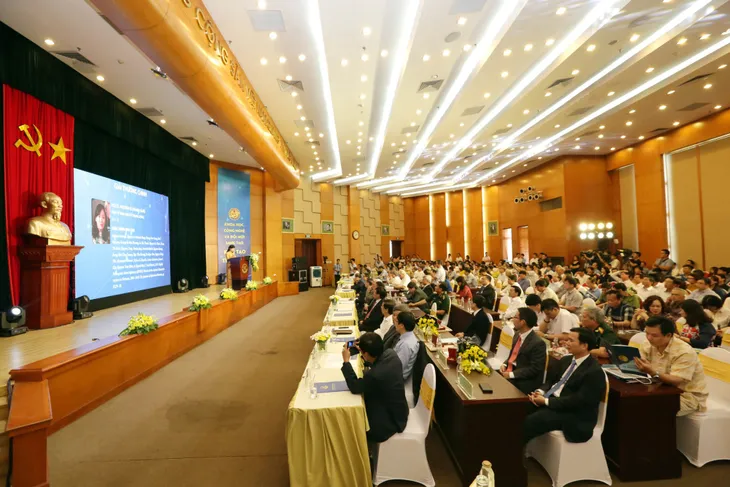 Long trọng Lễ kỷ niệm chào mừng Ngày KH&CN Việt Nam năm 2019 - Ảnh 2. Long trọng Lễ kỷ niệm chào mừng Ngày KH&CN Việt Nam năm 2019 - Ảnh 2.
