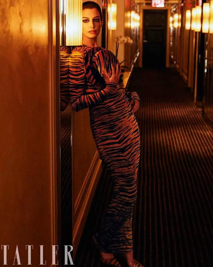 Anne Hathaway – Vừa phụ nữ nhưng cũng vừa trẻ con - Ảnh 5. Anne Hathaway – Vừa phụ nữ nhưng cũng vừa trẻ con - Ảnh 5.