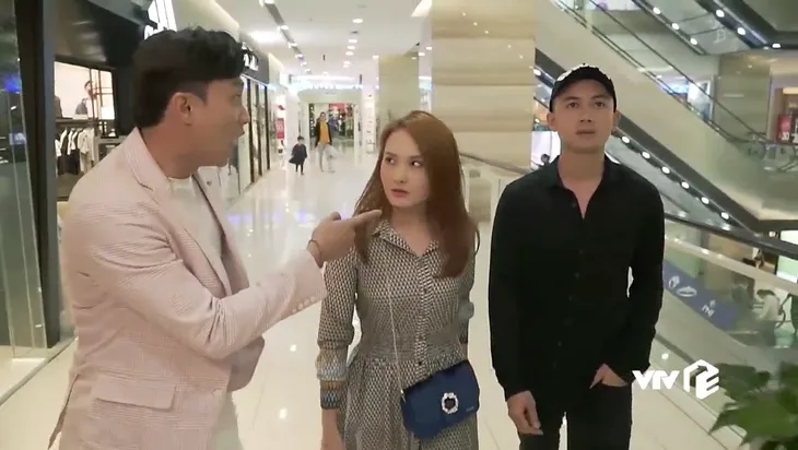 Về nhà đi con - Tập 18: Tỏ tình với Thư (Bảo Thanh), Dũng (Anh Vũ) nói lời thật lòng hay chỉ đóng kịch? - Ảnh 9. Về nhà đi con - Tập 18: Tỏ tình với Thư (Bảo Thanh), Dũng (Anh Vũ) nói lời thật lòng hay chỉ đóng kịch? - Ảnh 9.