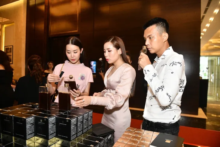 YEB trở thành biểu tượng mới cho nền công nghiệp hóa mỹ phẩm hiện đại - Ảnh 3. YEB trở thành biểu tượng mới cho nền công nghiệp hóa mỹ phẩm hiện đại - Ảnh 3.