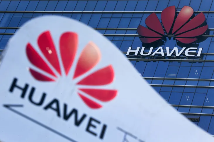 Mỹ tạm nới vòng kim cô lên Huawei trong 3 tháng - Ảnh 1. Mỹ tạm nới vòng kim cô lên Huawei trong 3 tháng - Ảnh 1.