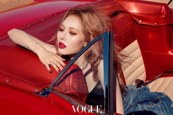 Nữ hoàng sexy HuynA đẹp hút hồn trên tạp chí Vogue - Ảnh 4. Nữ hoàng sexy HuynA đẹp hút hồn trên tạp chí Vogue - Ảnh 4.