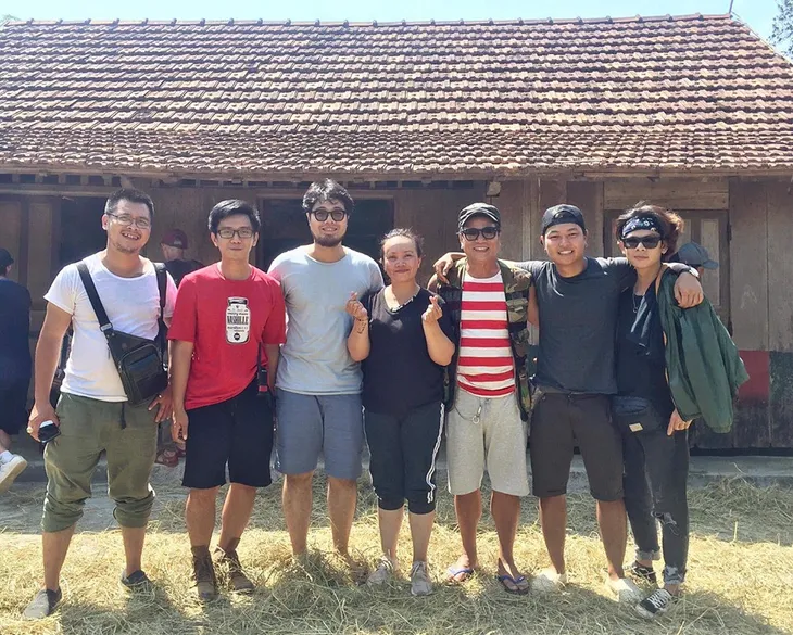 Đạo diễn Đinh Tuấn Vũ: Tôi thấy may mắn vì đang đi một con đường riêng - Ảnh 1. Đạo diễn Đinh Tuấn Vũ: Tôi thấy may mắn vì đang đi một con đường riêng - Ảnh 1.