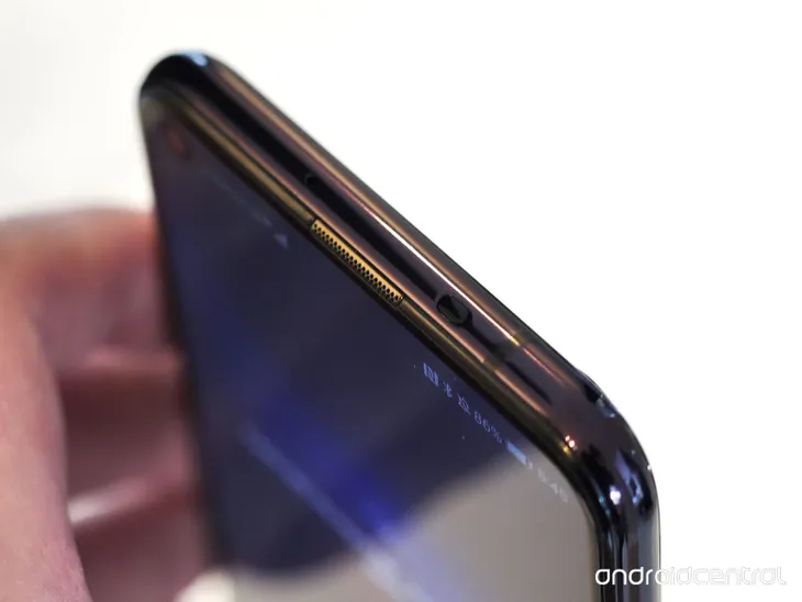 Cận cảnh Honor 20 Pro: Camera khẩu độ F/1.4, chip Kirin 980, giá siêu phải chăng - Ảnh 10. Cận cảnh Honor 20 Pro: Camera khẩu độ F/1.4, chip Kirin 980, giá siêu phải chăng - Ảnh 10.