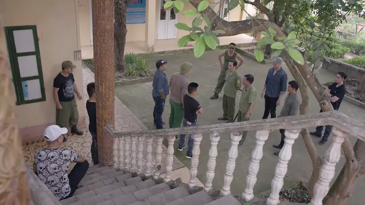 Mê cung - Tập 9: Ngáo chúa Tiến Thịnh đập phá tivi, Lam Anh bị băng nhóm Cường Lâm bắt cóc? - Ảnh 4. Mê cung - Tập 9: Ngáo chúa Tiến Thịnh đập phá tivi, Lam Anh bị băng nhóm Cường Lâm bắt cóc? - Ảnh 4.
