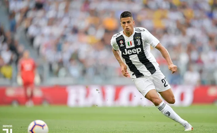 man-city-hot-cancelo-truoc-mui-mu-liverpool-rao-ban-shaqiri man-city-hot-cancelo-truoc-mui-mu-liverpool-rao-ban-shaqiri