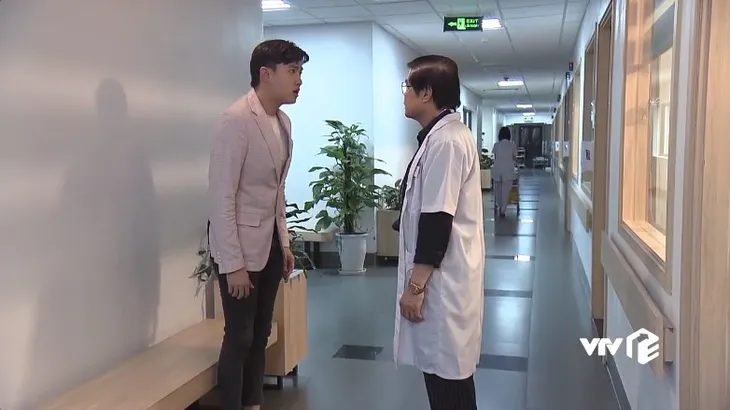 Về nhà đi con - Tập 29: Vũ (Quốc Trường) nghi ngờ bố giả vờ đổ bệnh để ép mình cưới Thư (Bảo Thanh) - Ảnh 7. Về nhà đi con - Tập 29: Vũ (Quốc Trường) nghi ngờ bố giả vờ đổ bệnh để ép mình cưới Thư (Bảo Thanh) - Ảnh 7.