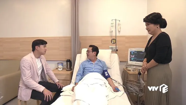 Về nhà đi con - Tập 29: Vũ (Quốc Trường) nghi ngờ bố giả vờ đổ bệnh để ép mình cưới Thư (Bảo Thanh) - Ảnh 9. Về nhà đi con - Tập 29: Vũ (Quốc Trường) nghi ngờ bố giả vờ đổ bệnh để ép mình cưới Thư (Bảo Thanh) - Ảnh 9.