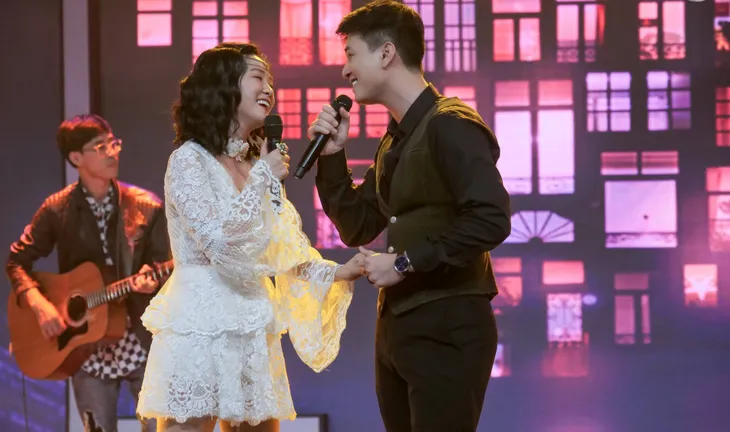 Từng định kiến “trai đẹp thì luôn hát dở”, Đoan Trang nhận mình sai khi gặp Huỳnh Anh - Ảnh 2. Từng định kiến “trai đẹp thì luôn hát dở”, Đoan Trang nhận mình sai khi gặp Huỳnh Anh - Ảnh 2.