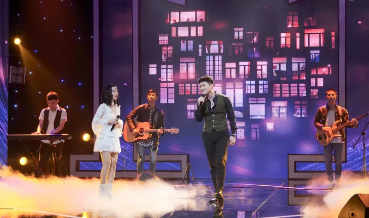 Từng định kiến “trai đẹp thì luôn hát dở”, Đoan Trang nhận mình sai khi gặp Huỳnh Anh - Ảnh 1. Từng định kiến “trai đẹp thì luôn hát dở”, Đoan Trang nhận mình sai khi gặp Huỳnh Anh - Ảnh 1.