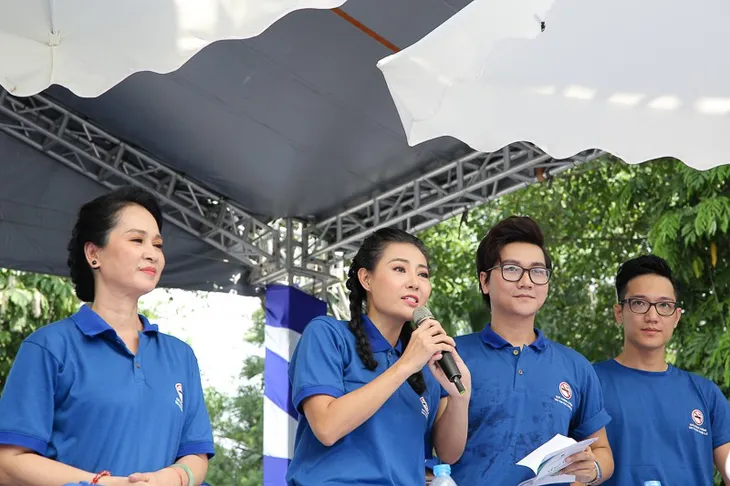 Hàng nghìn người hưởng ứng thông điệp Cuộc sống không khói thuốc - Ảnh 7. Hàng nghìn người hưởng ứng thông điệp Cuộc sống không khói thuốc - Ảnh 7.
