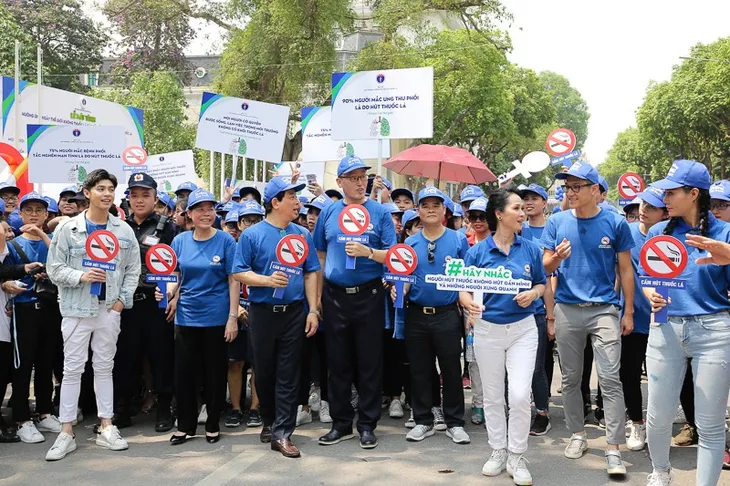Hàng nghìn người hưởng ứng thông điệp Cuộc sống không khói thuốc - Ảnh 11. Hàng nghìn người hưởng ứng thông điệp Cuộc sống không khói thuốc - Ảnh 11.