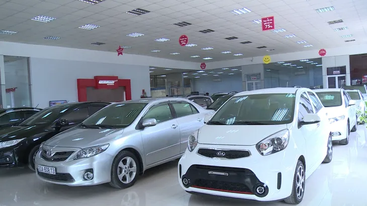 Hơn 50.000 ô tô được nhập khẩu vào Việt Nam trong 4 tháng đầu năm - Ảnh 2. Hơn 50.000 ô tô được nhập khẩu vào Việt Nam trong 4 tháng đầu năm - Ảnh 2.
