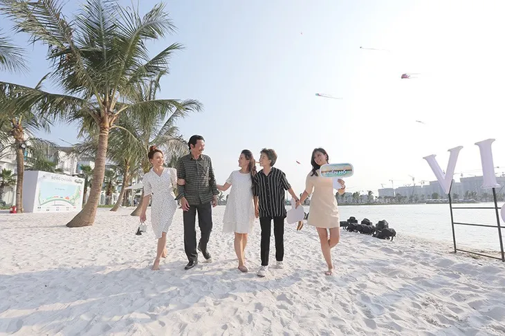 Về nhà đi con: Thư lấy chồng đại gia, cả nhà đi nghỉ dưỡng sang chảnh? - Ảnh 4. Về nhà đi con: Thư lấy chồng đại gia, cả nhà đi nghỉ dưỡng sang chảnh? - Ảnh 4.