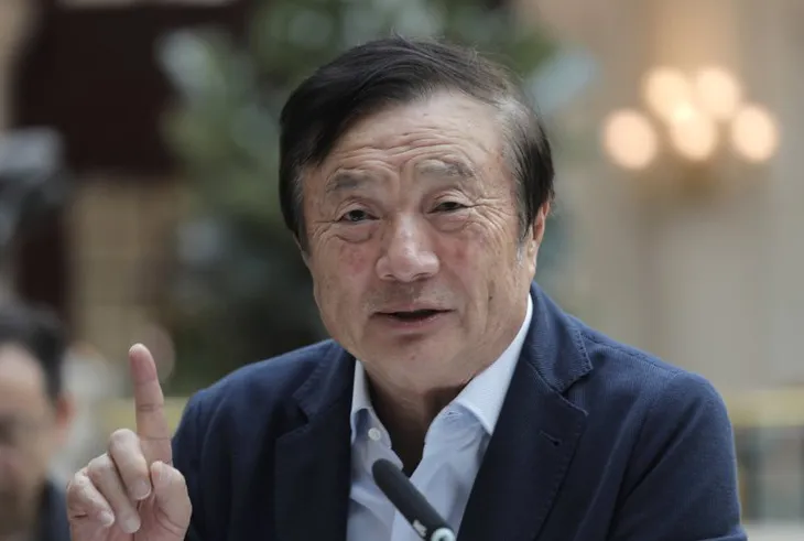 Ông chủ của Huawei: Apple là thầy, tại sao tôi lại phản đối giáo viên của mình? - Ảnh 1. Ông chủ của Huawei: Apple là thầy, tại sao tôi lại phản đối giáo viên của mình? - Ảnh 1.