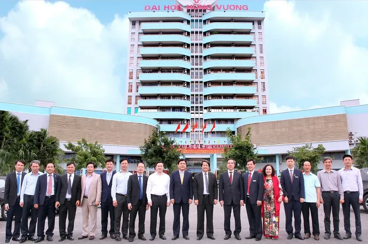 Trường Đại học Hùng Vương: Nơi khơi nguồn sáng tạo, nuôi dưỡng đam mê - Ảnh 2. Trường Đại học Hùng Vương: Nơi khơi nguồn sáng tạo, nuôi dưỡng đam mê - Ảnh 2.