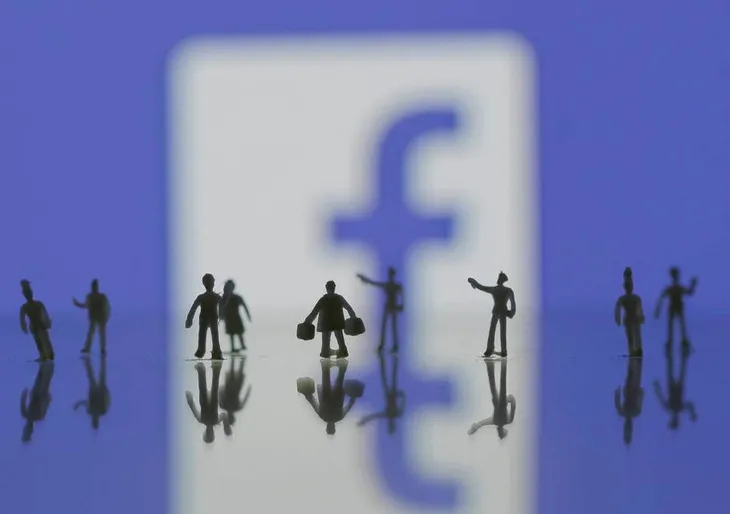 Facebook cấm tiệt chai nước nhựa dùng một lần - Ảnh 1. Facebook cấm tiệt chai nước nhựa dùng một lần - Ảnh 1.