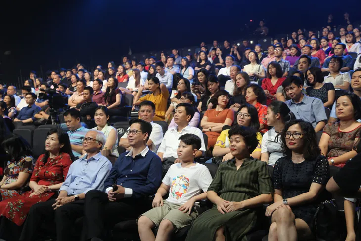 Gala Thầy cô chúng ta đã thay đổi: Thay đổi vì một trường học hạnh phúc - Ảnh 3. Gala Thầy cô chúng ta đã thay đổi: Thay đổi vì một trường học hạnh phúc - Ảnh 3.