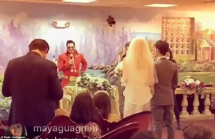 Trò chơi vương quyền đi đến hồi kết, diễn viên bất ngờ kết hôn - Ảnh 3. Trò chơi vương quyền đi đến hồi kết, diễn viên bất ngờ kết hôn - Ảnh 3.
