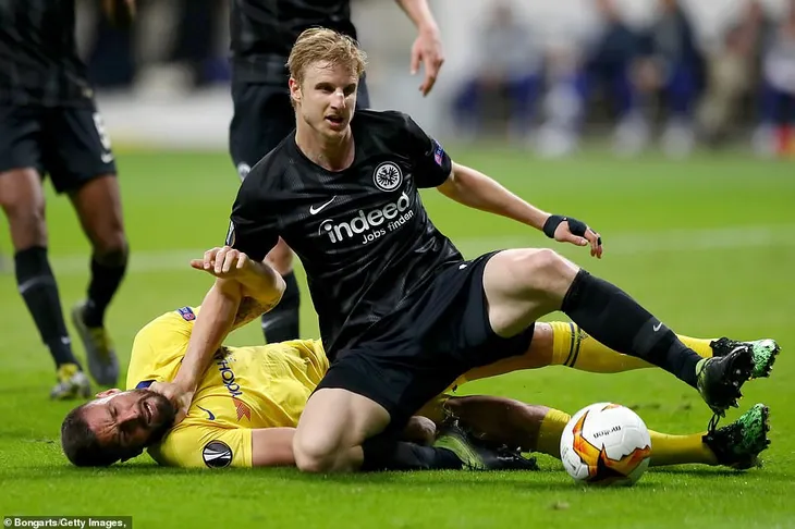 UEFA Europa League: Pedro ghi bàn, Chelsea thoát thua tại Frankfurt - Ảnh 4. UEFA Europa League: Pedro ghi bàn, Chelsea thoát thua tại Frankfurt - Ảnh 4.