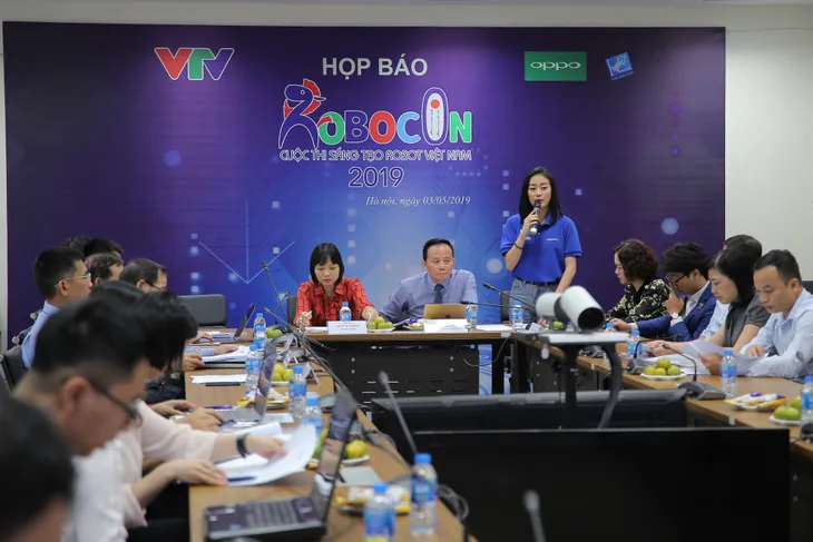 Robocon Việt Nam 2019: Khi sinh viên Việt Nam chinh phục đề thi của Mông Cổ - Ảnh 3. Robocon Việt Nam 2019: Khi sinh viên Việt Nam chinh phục đề thi của Mông Cổ - Ảnh 3.