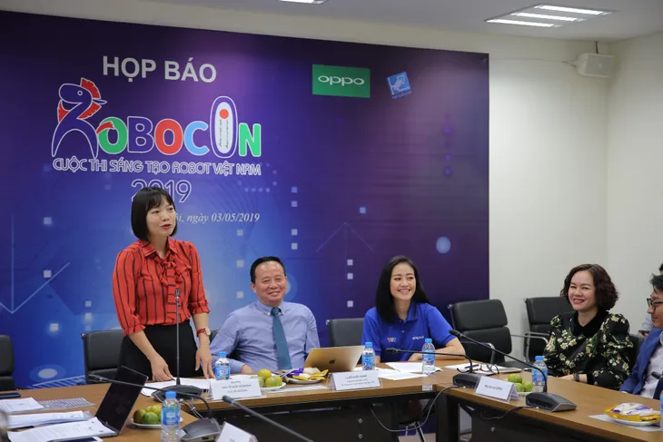 Robocon Việt Nam 2019: Khi sinh viên Việt Nam chinh phục đề thi của Mông Cổ - Ảnh 5. Robocon Việt Nam 2019: Khi sinh viên Việt Nam chinh phục đề thi của Mông Cổ - Ảnh 5.