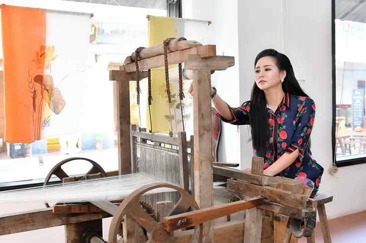 Thanh Hương làm MC khám phá Ấn tượng Hội An - Ảnh 1. Thanh Hương làm MC khám phá Ấn tượng Hội An - Ảnh 1.