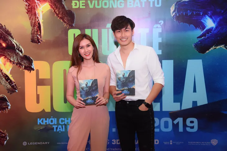 Dàn sao Việt phát cuồng vì Chúa tể Godzilla - Ảnh 7. Dàn sao Việt phát cuồng vì Chúa tể Godzilla - Ảnh 7.