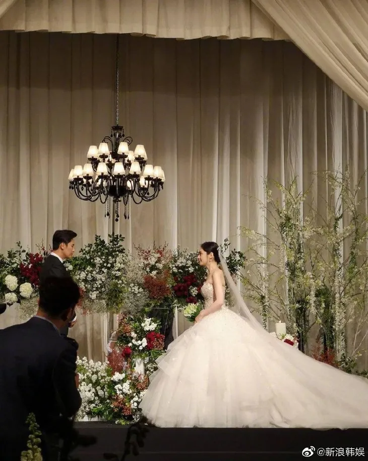 Tiết lộ ảnh cưới lãng mạn của Choo Ja Hyun và Vu Hiểu Quang - Ảnh 8. Tiết lộ ảnh cưới lãng mạn của Choo Ja Hyun và Vu Hiểu Quang - Ảnh 8.