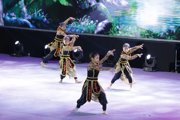 Hứng khởi chờ đón đêm gala nghệ thuật Sắc màu văn hoá bốn phương! - Ảnh 7. Hứng khởi chờ đón đêm gala nghệ thuật Sắc màu văn hoá bốn phương! - Ảnh 7.