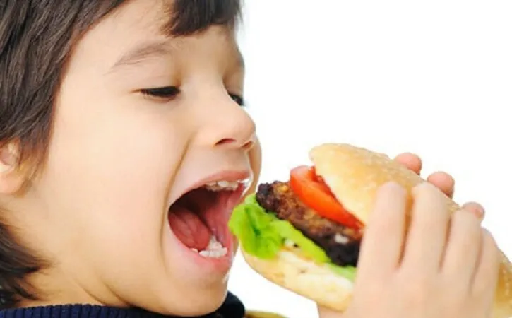 Bỏ ngay những thói quen xấu này để dạ dày không bị “phá hủy“ - Ảnh 3. Bỏ ngay những thói quen xấu này để dạ dày không bị “phá hủy“ - Ảnh 3.