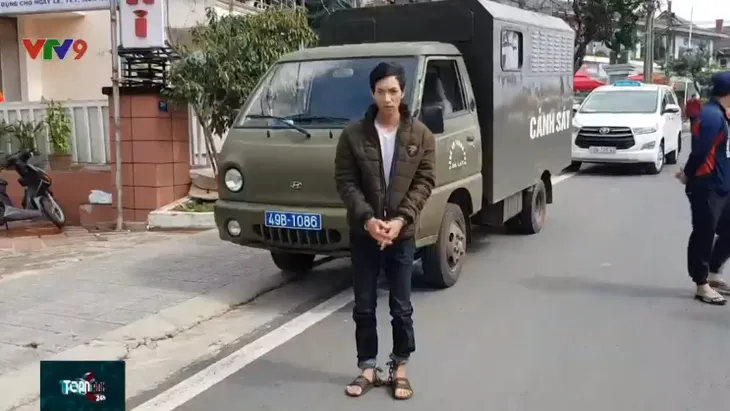 Bắt 2 đối tượng cướp giật điện thoại của du khách nước ngoài - Ảnh 1. Bắt 2 đối tượng cướp giật điện thoại của du khách nước ngoài - Ảnh 1.