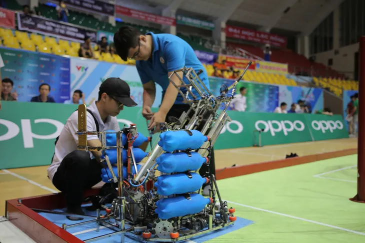 Robocon Việt Nam 2019: Nhiều robot MR2 thoát xác tại vòng chung kết - Ảnh 13. Robocon Việt Nam 2019: Nhiều robot MR2 thoát xác tại vòng chung kết - Ảnh 13.