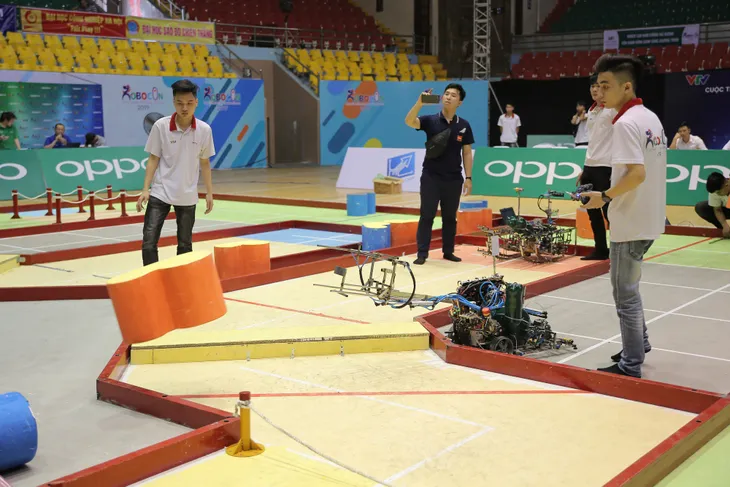 Robocon Việt Nam 2019: Nhiều robot MR2 thoát xác tại vòng chung kết - Ảnh 20. Robocon Việt Nam 2019: Nhiều robot MR2 thoát xác tại vòng chung kết - Ảnh 20.