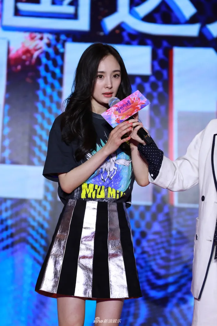 Angelababy đọ sắc bên Dương Mịch - Ảnh 2. Angelababy đọ sắc bên Dương Mịch - Ảnh 2.