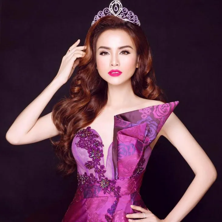 Trước Hoàng Thùy, người đẹp nào từng đại diện Việt Nam tham dự Hoa hậu Hoàn vũ? - Ảnh 5. Trước Hoàng Thùy, người đẹp nào từng đại diện Việt Nam tham dự Hoa hậu Hoàn vũ? - Ảnh 5.