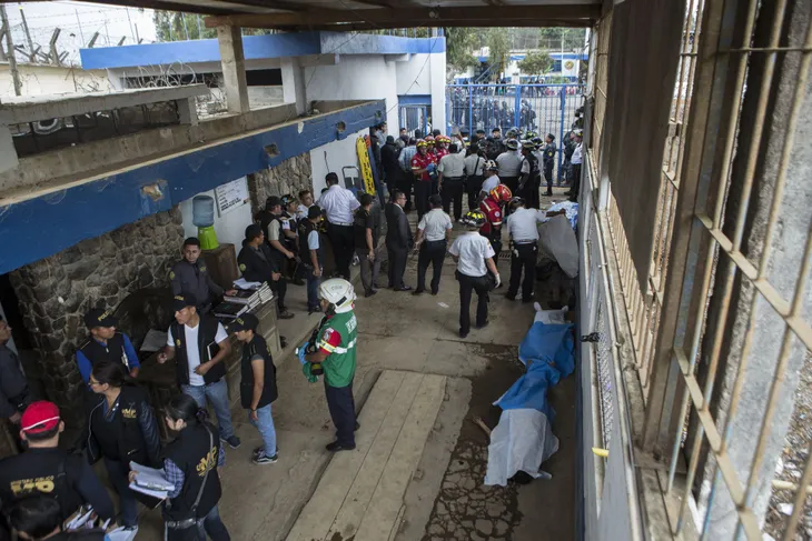 Nổ súng tại nhà tù Guatemala, hàng chục người thương vong - Ảnh 5. Nổ súng tại nhà tù Guatemala, hàng chục người thương vong - Ảnh 5.