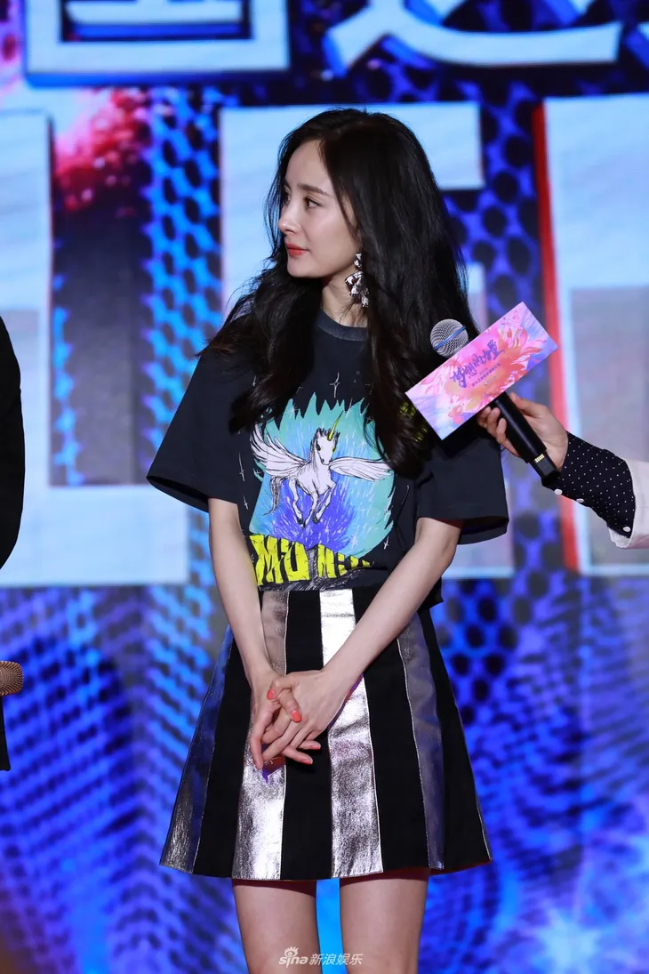 Angelababy đọ sắc bên Dương Mịch - Ảnh 1. Angelababy đọ sắc bên Dương Mịch - Ảnh 1.