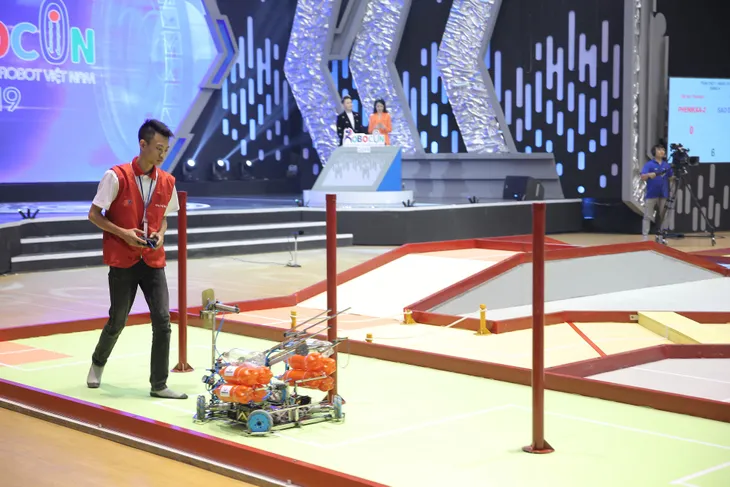 VCK Robocon Việt Nam 2019: Kỷ lục Uukhai được xác lập ngay từ đêm mở màn - Ảnh 3. VCK Robocon Việt Nam 2019: Kỷ lục Uukhai được xác lập ngay từ đêm mở màn - Ảnh 3.