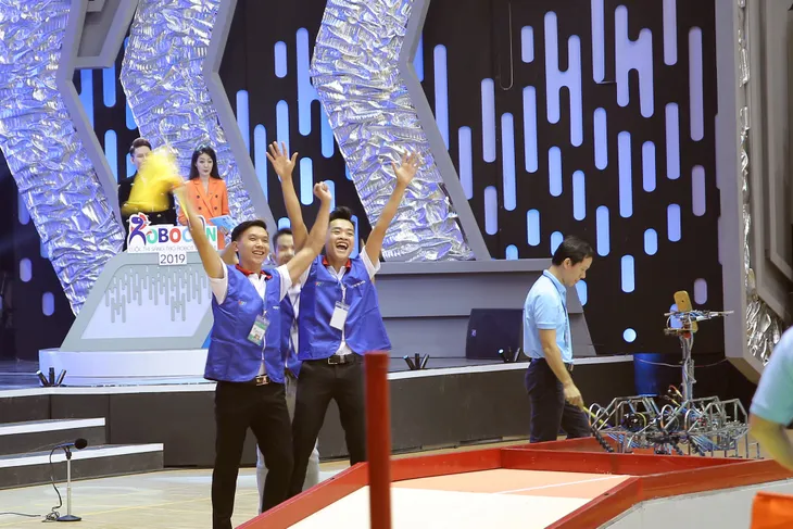 VCK Robocon Việt Nam 2019: Kỷ lục Uukhai được xác lập ngay từ đêm mở màn - Ảnh 6. VCK Robocon Việt Nam 2019: Kỷ lục Uukhai được xác lập ngay từ đêm mở màn - Ảnh 6.