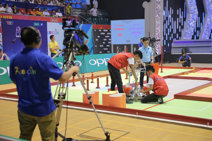 VCK Robocon Việt Nam 2019: Kỷ lục Uukhai được xác lập ngay từ đêm mở màn - Ảnh 8. VCK Robocon Việt Nam 2019: Kỷ lục Uukhai được xác lập ngay từ đêm mở màn - Ảnh 8.