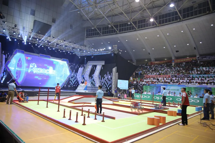 VCK Robocon Việt Nam 2019: Kỷ lục Uukhai được xác lập ngay từ đêm mở màn - Ảnh 11. VCK Robocon Việt Nam 2019: Kỷ lục Uukhai được xác lập ngay từ đêm mở màn - Ảnh 11.